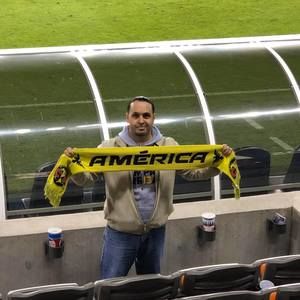 Meet your Posher, Flores